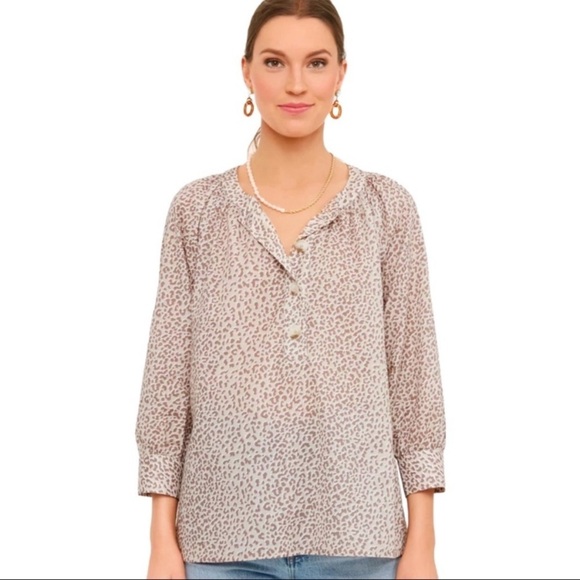 TUCKERNUCK Brannen Light Leopard Blouse Cotton Button Long Sleeve Print Pattern - Picture 2 of 15